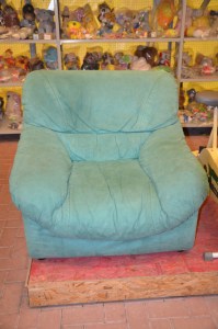 poltrona in raso verde chiaro