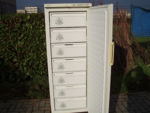 congelatore verticale siemens a cassetti