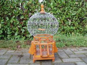 gabbia per uccelli in legno e ferro decorato