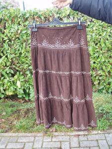 gonna marrone a balze