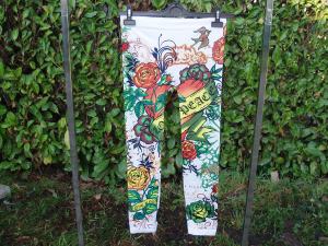 pantaloni ragazza colorati