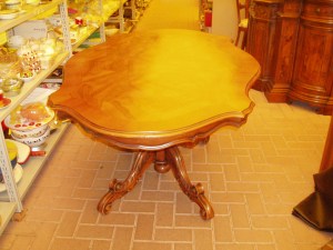 tavolo ovale vista frontale