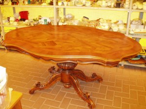 tavolo ovale in legno massello