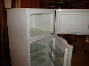 partricolare vano congelatore del frigorifero kendo