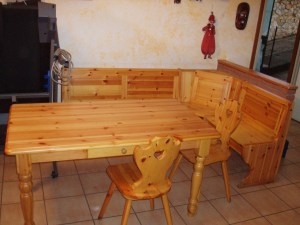 tavolo massello con giropanca taverna e sedie