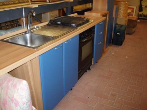 cucina lineare azzurra 2,3 mt