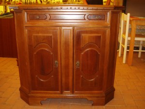 mobile massello porta tv in arte povera