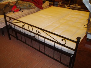 letto tevere nero in ferro battuto