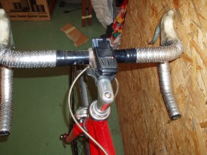 cinelli particolare manubrio e computer di bordo