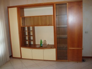 mobile soggiorno panna e ciliegio