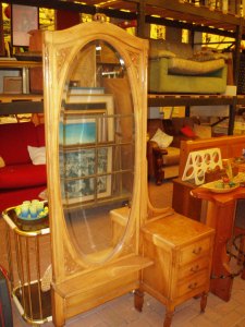 mobile ingresso d'epoca con specchio