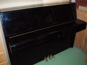 pianoforte steiner nero laccato verticale