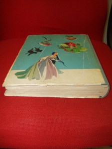 retro di copertina con le ordinarie usure del tempo